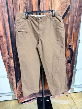 Columbia Women's Regular Fit Khaki Pants Size 16
